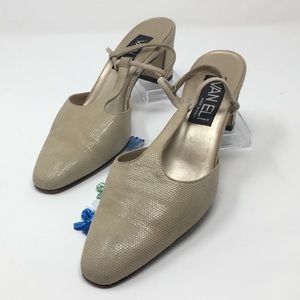 T strap Bone Leather 2.5” heels Italian 8 1/2M